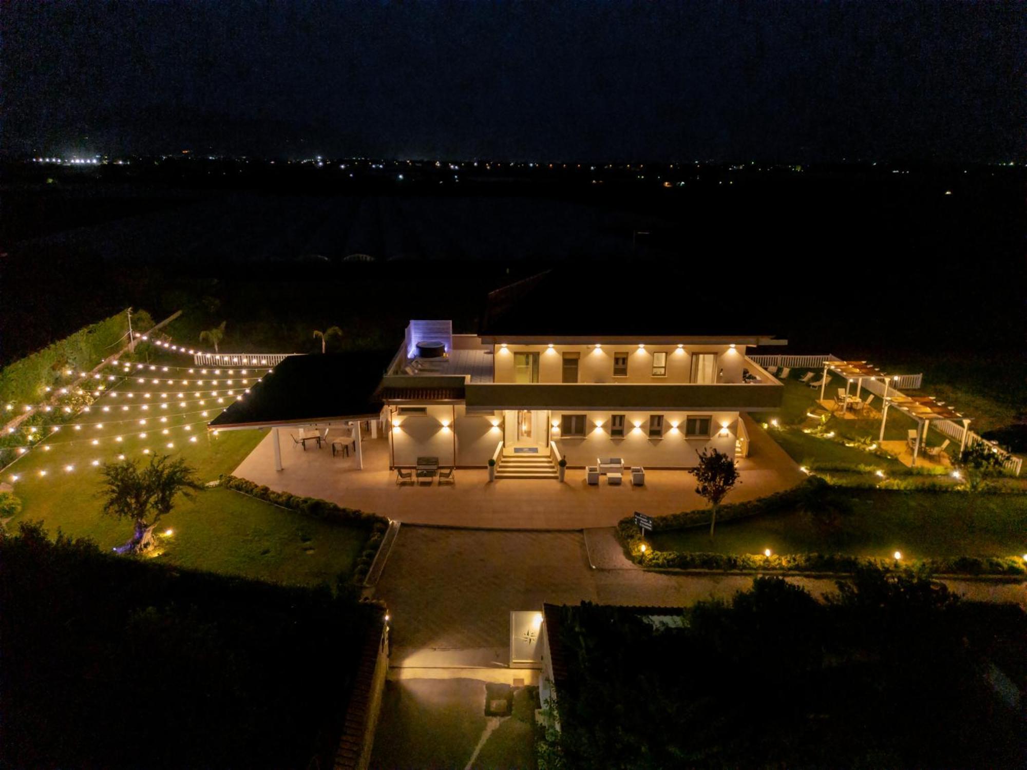 Villa Zefiro Suites & Events Battipaglia Exterior photo
