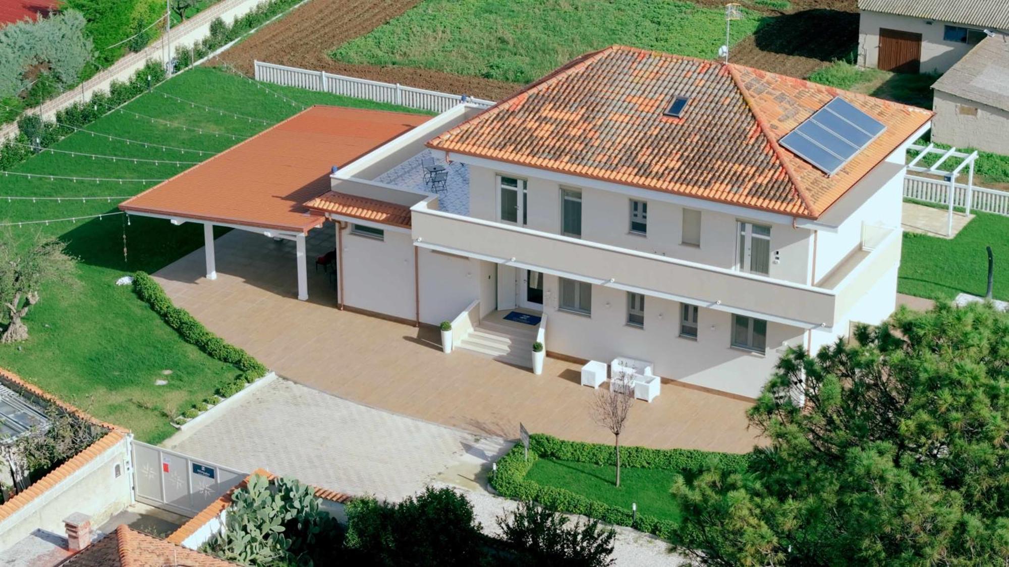 Villa Zefiro Suites & Events Battipaglia Exterior photo